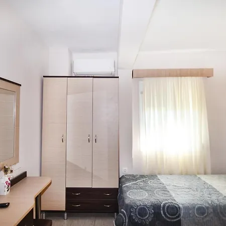 Lejlighedshotel Exohi Sarti