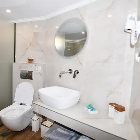 Exohi Aparthotel 3*